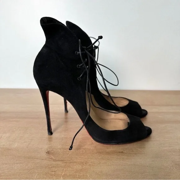 ❤️SOLD❤️Christian Louboutin Heels - Picture 3 of 12